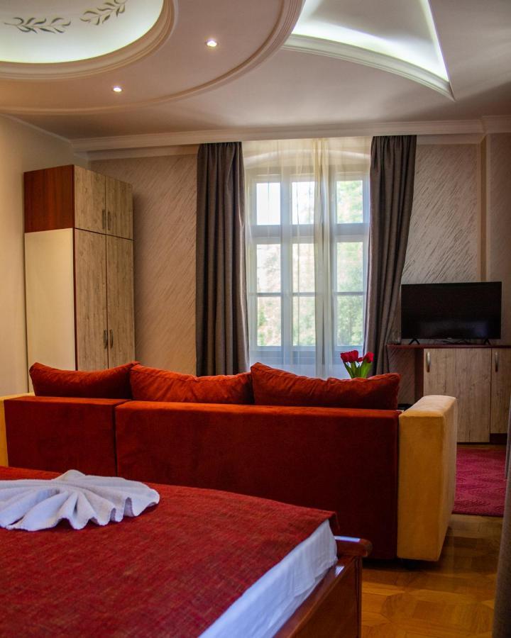 Hotel Kutko Pancevo Luaran gambar