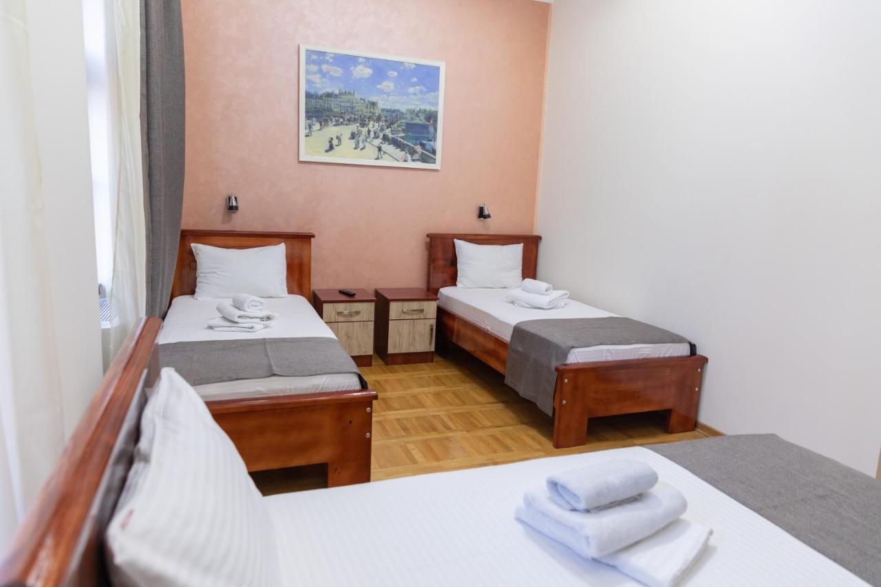 Hotel Kutko Pancevo Luaran gambar