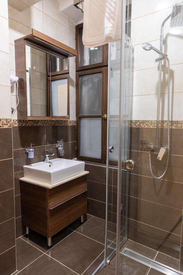 Hotel Kutko Pancevo Luaran gambar