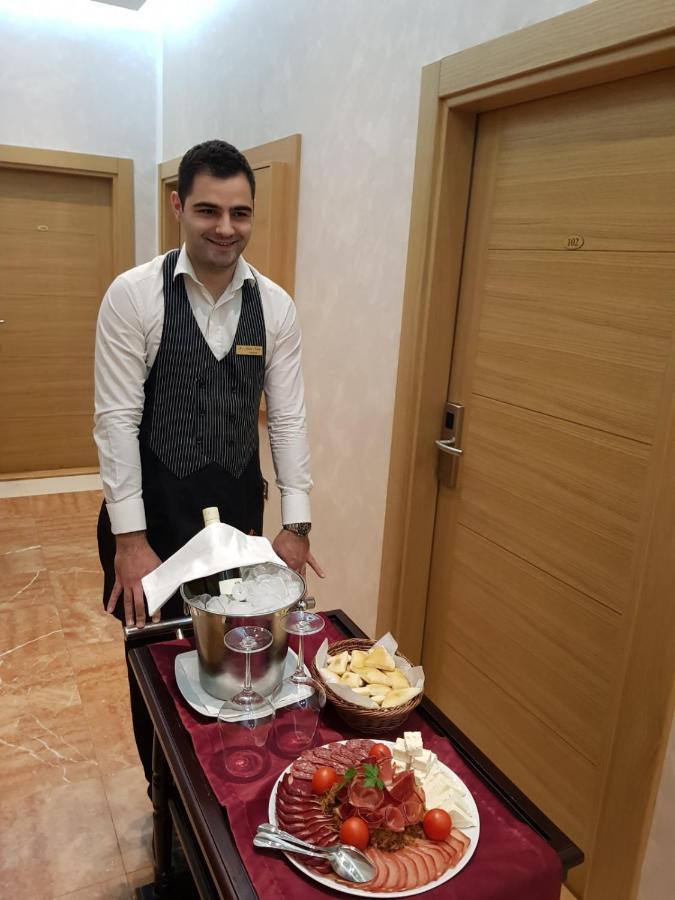 Hotel Kutko Pancevo Luaran gambar