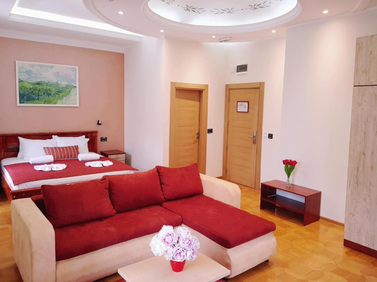 Hotel Kutko Pancevo Luaran gambar
